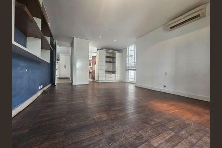 Casa à venda com 3 quartos, 340m² em Campo Belo, São Paulo