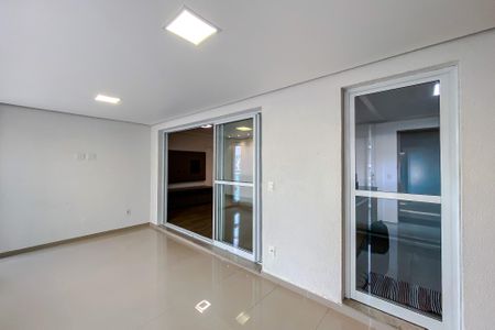 Apartamento à venda com 107m², 3 quartos e 2 vagasVaranda