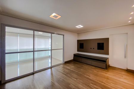 Sala de apartamento à venda com 3 quartos, 107m² em Vila Lucia Elvira, São Paulo