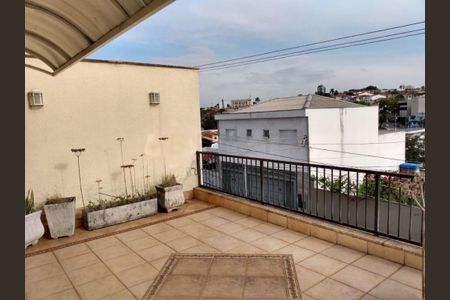 Casa à venda com 220m², 3 quartos e 2 vagas