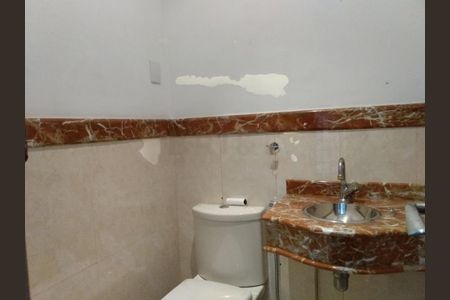 Casa à venda com 220m², 3 quartos e 2 vagas