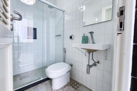 Apartamento para alugar com 400m², 6 quartos e sem vagaBanheiro de Serviço