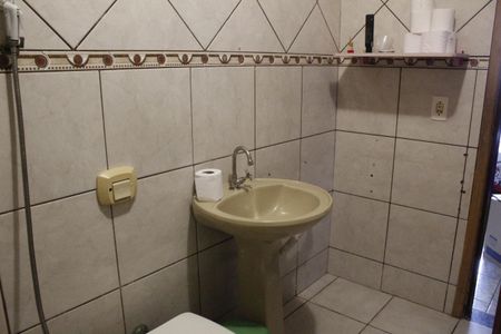 Casa à venda com 98m², 2 quartos e sem vagaBanheiro da Suíte