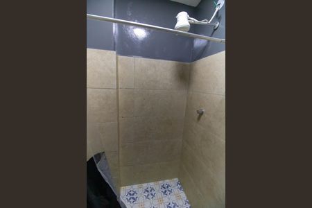 Banheiro de kitnet/studio para alugar com 1 quarto, 22m² em Centro, Niterói