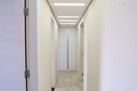 Apartamento à venda com 147m², 4 quartos e 3 vagasCorredor