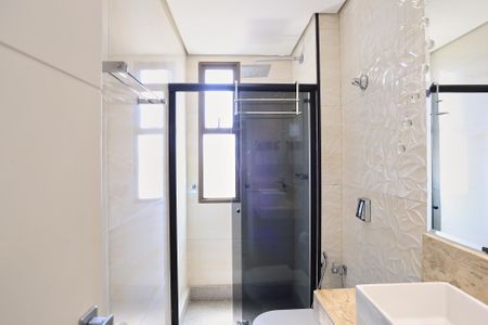 Apartamento à venda com 147m², 4 quartos e 3 vagasBanheiro