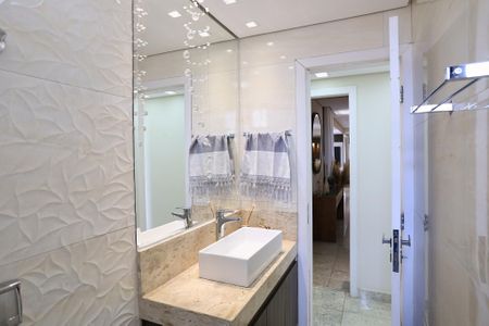 Apartamento à venda com 147m², 4 quartos e 3 vagasBanheiro