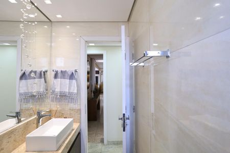 Apartamento à venda com 147m², 4 quartos e 3 vagasBanheiro