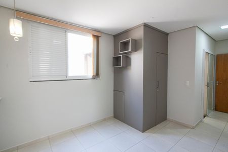 Casa para alugar com 240m², 3 quartos e 4 vagasSuíte 1