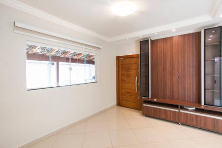 Sala de casa para alugar com 3 quartos, 240m² em Nova Uberlândia, Uberlândia