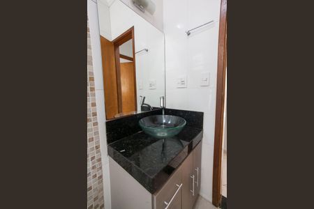 Casa para alugar com 240m², 3 quartos e 4 vagasBanheiro Social