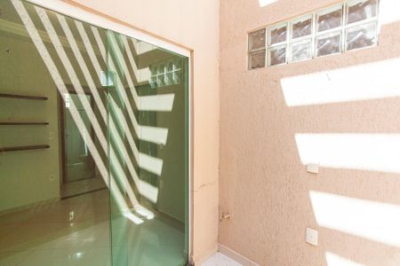 Varanda de casa para alugar com 3 quartos, 240m² em Nova Uberlândia, Uberlândia