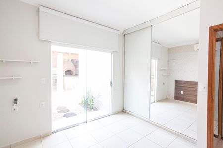 Casa para alugar com 240m², 3 quartos e 4 vagasSuíte 2