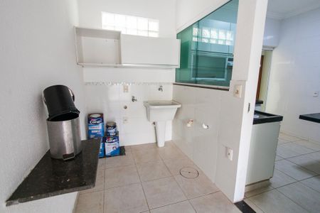 Casa para alugar com 240m², 3 quartos e 4 vagasÁrea de Serviço