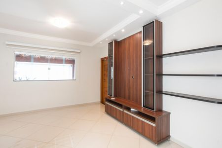 Casa para alugar com 240m², 3 quartos e 4 vagasSala