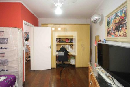 Casa à venda com 200m², 6 quartos e 4 vagasQuarto 4