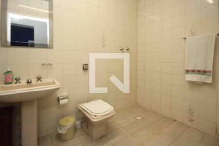 Casa à venda com 200m², 6 quartos e 4 vagasBanheiro 2