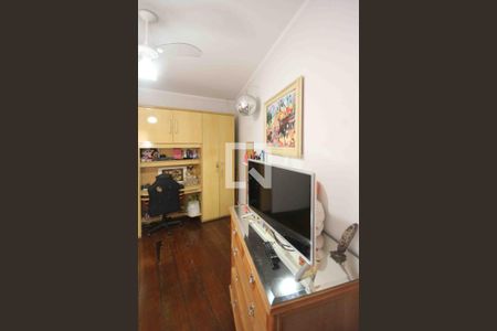 Casa à venda com 200m², 6 quartos e 4 vagasQuarto 4