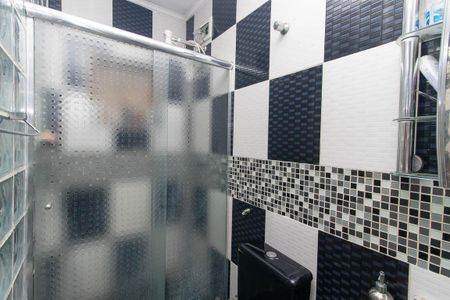 Casa à venda com 190m², 5 quartos e 4 vagas Casa à venda com 190m², 5 quartos e 4 vagasBanheiro da Suíte 1