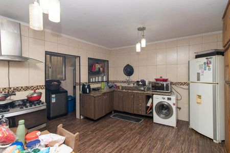 Casa à venda com 190m², 5 quartos e 4 vagas Casa à venda com 190m², 5 quartos e 4 vagasCozinha