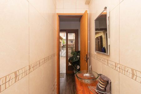 Casa à venda com 190m², 5 quartos e 4 vagas Casa à venda com 190m², 5 quartos e 4 vagasLavabo