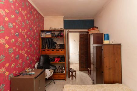 Casa à venda com 190m², 5 quartos e 4 vagas Casa à venda com 190m², 5 quartos e 4 vagasQuarto