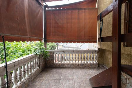 Casa à venda com 190m², 5 quartos e 4 vagas Casa à venda com 190m², 5 quartos e 4 vagasVaranda da Suíte 3