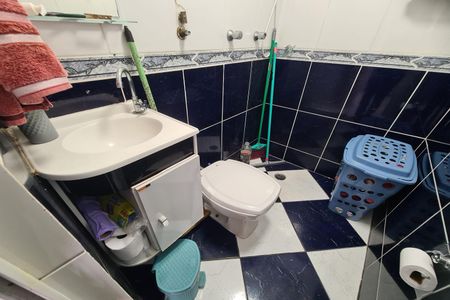 Apartamento à venda com 74m², 4 quartos e 1 vaga Apartamento à venda com 74m², 4 quartos e 1 vagaBanheiro 2