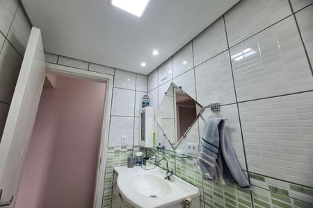 Apartamento à venda com 74m², 4 quartos e 1 vaga Apartamento à venda com 74m², 4 quartos e 1 vagaBanheiro 1