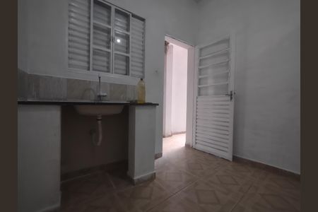 Sala/Cozinha de casa para alugar com 1 quarto, 40m² em Jardim Peri, São Paulo