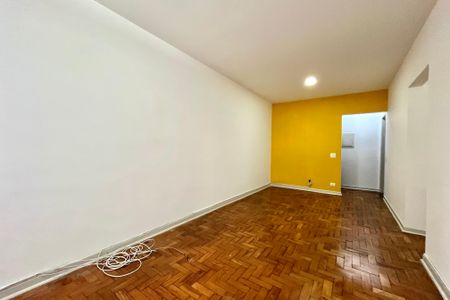 Apartamento à venda com 70m², 3 quartos e 1 vaga Apartamento à venda com 70m², 3 quartos e 1 vagaSala