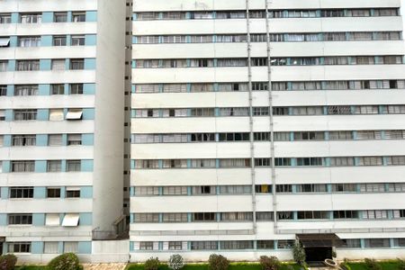 Apartamento à venda com 70m², 3 quartos e 1 vaga Apartamento à venda com 70m², 3 quartos e 1 vagaVista do Quarto 2