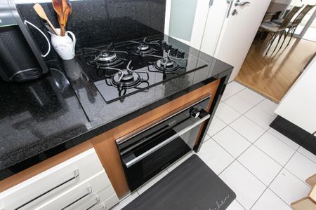 Apartamento à venda com 93m², 3 quartos e 2 vagas Apartamento à venda com 93m², 3 quartos e 2 vagasCozinha - Cooktop e Forno
