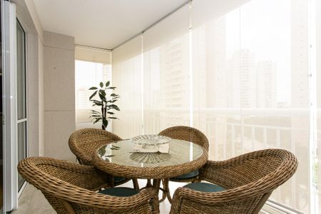 Apartamento à venda com 93m², 3 quartos e 2 vagas Apartamento à venda com 93m², 3 quartos e 2 vagasVaranda da Sala