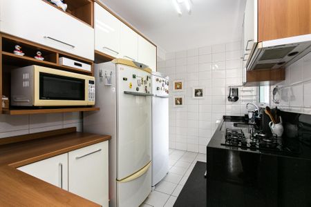 Apartamento à venda com 93m², 3 quartos e 2 vagas Apartamento à venda com 93m², 3 quartos e 2 vagasCozinha