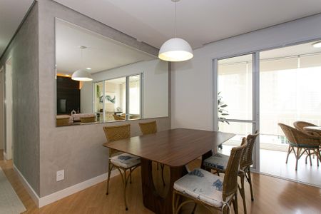 Apartamento à venda com 93m², 3 quartos e 2 vagas Apartamento à venda com 93m², 3 quartos e 2 vagasSala