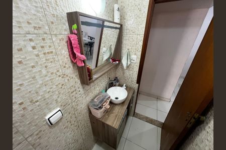 Apartamento à venda com 74m², 2 quartos e 2 vagas Apartamento à venda com 74m², 2 quartos e 2 vagasBanheiro