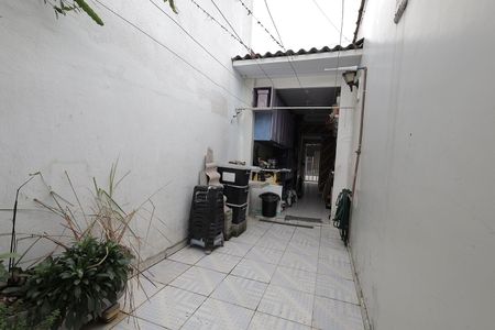 Casa à venda com 65m², 4 quartos e 1 vaga Casa à venda com 65m², 4 quartos e 1 vagaQuintal