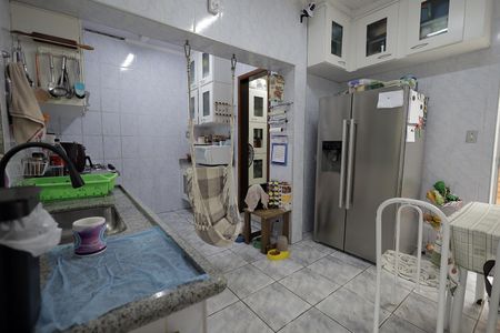 Casa à venda com 65m², 4 quartos e 1 vaga Casa à venda com 65m², 4 quartos e 1 vagaCozinha