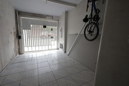 Casa à venda com 65m², 4 quartos e 1 vaga Casa à venda com 65m², 4 quartos e 1 vagaGaragem