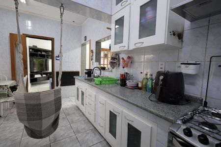 Casa à venda com 65m², 4 quartos e 1 vaga Casa à venda com 65m², 4 quartos e 1 vagaCozinha