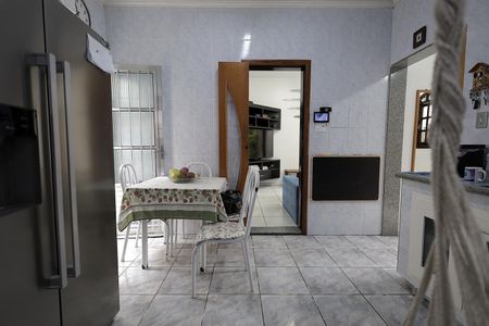 Casa à venda com 65m², 4 quartos e 1 vaga Casa à venda com 65m², 4 quartos e 1 vagaCozinha