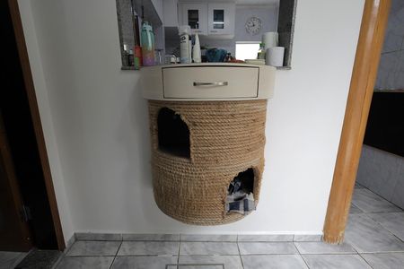 Casa à venda com 65m², 4 quartos e 1 vaga Casa à venda com 65m², 4 quartos e 1 vagaCorredor