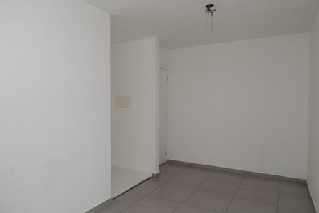 Sala de apartamento para alugar com 2 quartos, 42m² em Fazenda Caguaçu, São Paulo