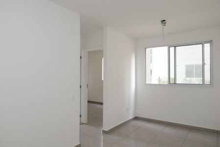 Sala de apartamento para alugar com 2 quartos, 42m² em Fazenda Caguaçu, São Paulo