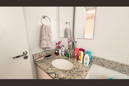 Apartamento à venda com 74m², 3 quartos e 2 vagasBanheiro da Suíte 1