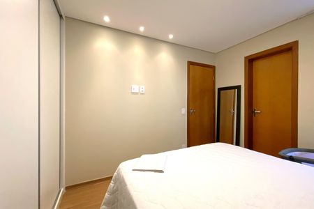 Apartamento à venda com 90m², 3 quartos e 2 vagas Apartamento à venda com 90m², 3 quartos e 2 vagasSuíte