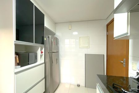 Apartamento à venda com 90m², 3 quartos e 2 vagas Apartamento à venda com 90m², 3 quartos e 2 vagasCozinha