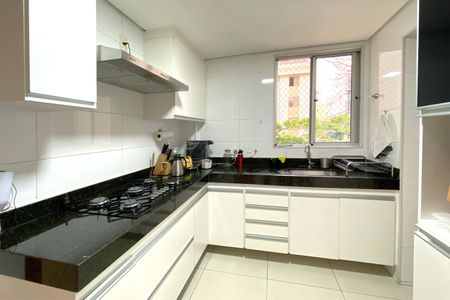 Apartamento à venda com 90m², 3 quartos e 2 vagas Apartamento à venda com 90m², 3 quartos e 2 vagasCozinha