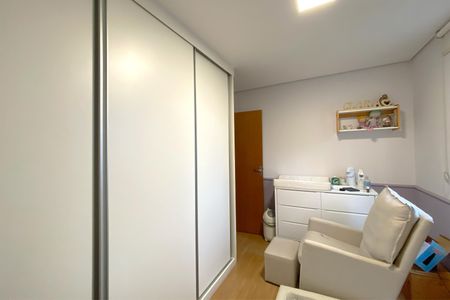 Apartamento à venda com 90m², 3 quartos e 2 vagas Apartamento à venda com 90m², 3 quartos e 2 vagasQuarto 2